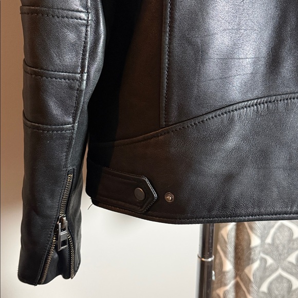 Andrew Marc Black Leather Moto Jacket SZ M - Picture 8 of 12